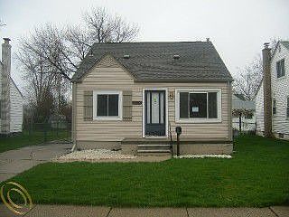 3rd image of 20006 Frazho St