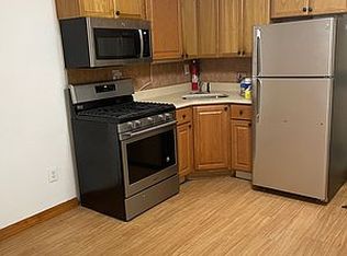 32-07 23rd St #B1, Astoria, NY 11106