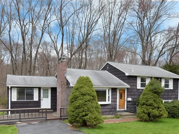 42 Harrington Rd, Framingham, MA 01701