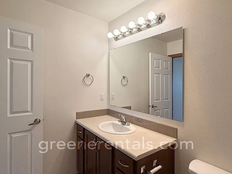 Oly-Evergreen Landing Apartments — Photo 14
