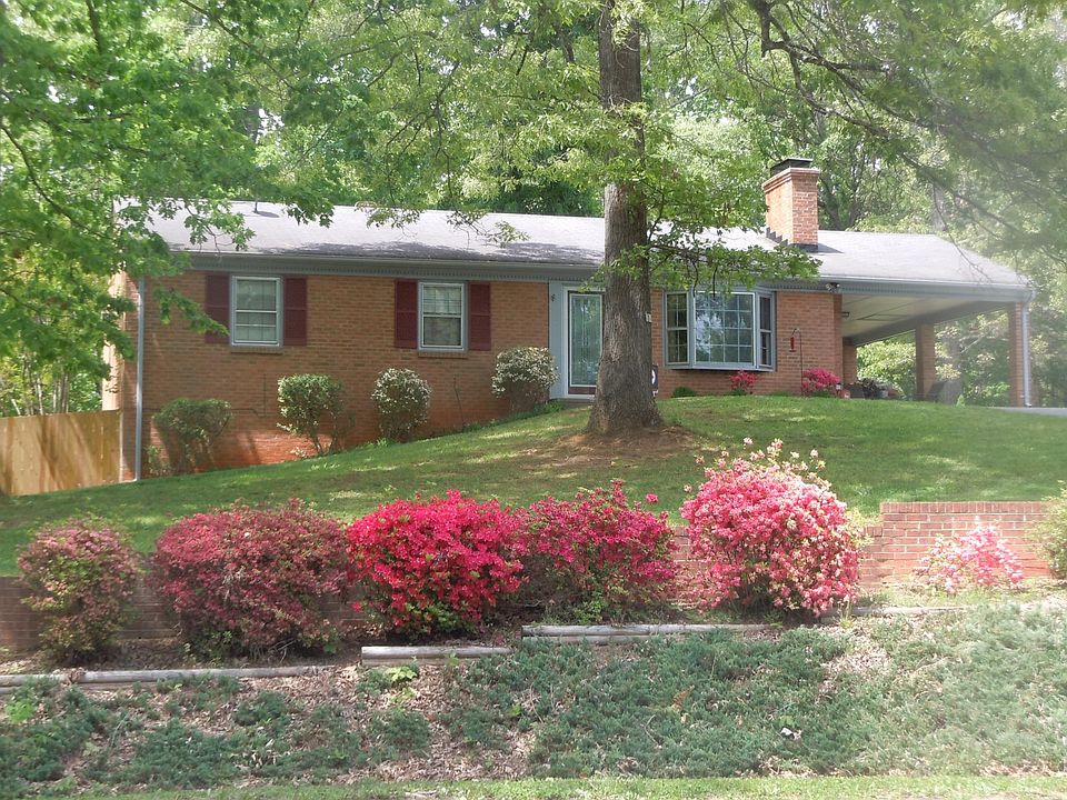 2nd image of 144 Chesterfield Dr