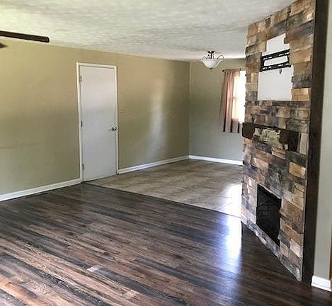 4th image of 95 Peach Grove Ave