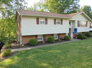 154 Oak Run Rd, Beckley, WV 25801