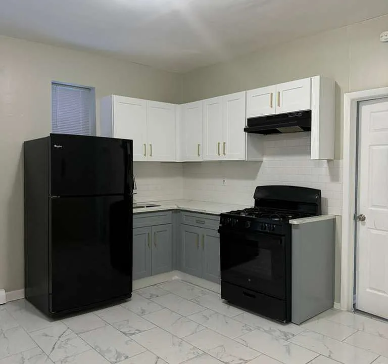 246 Roseville Ave #1A