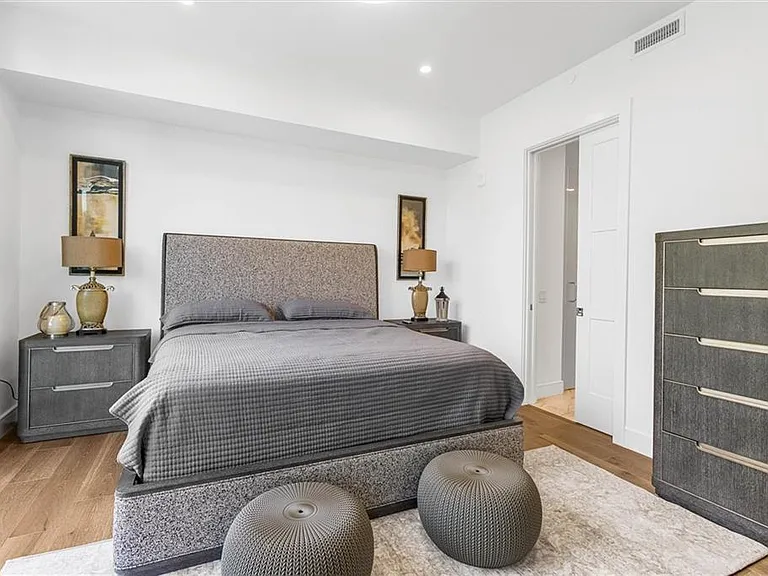 2425 Peachtree Rd NE #503 — Photo 14