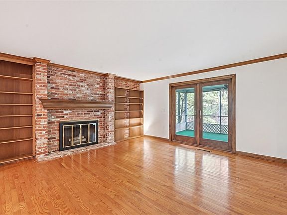 4th image of 104 Saybrook Hbr