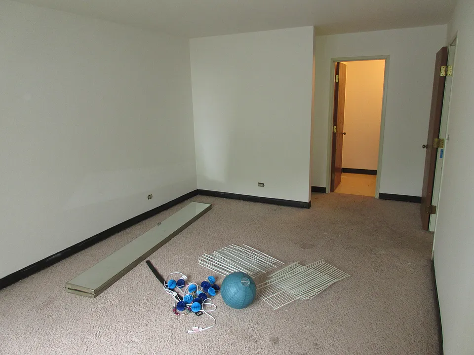 m.b. 12'x17'