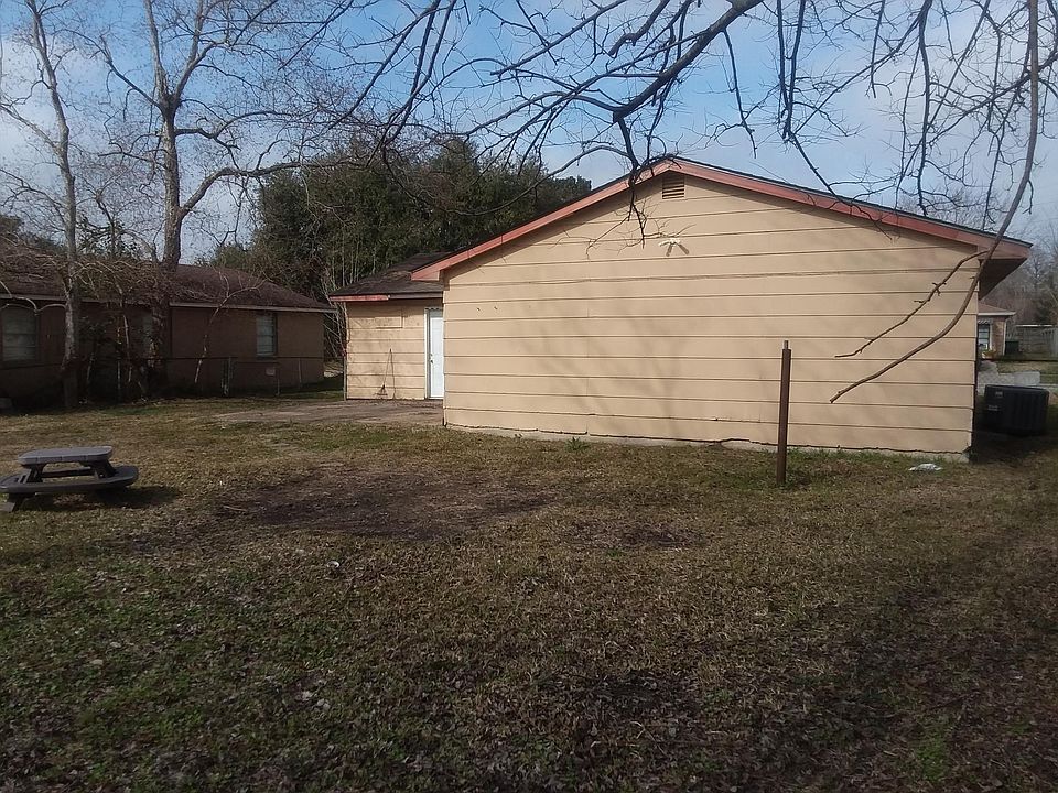1st image of 368 Highland Dr