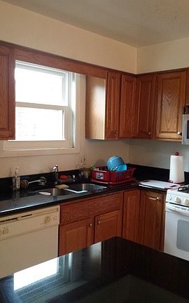 3rd image of 1728 W Farwell Ave APT 302
