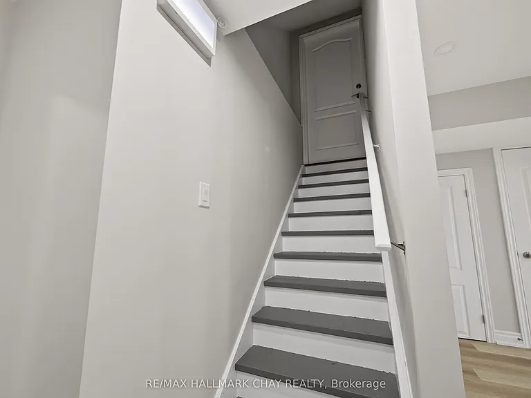 63 Janes Cres #BASEMENT — Photo 24