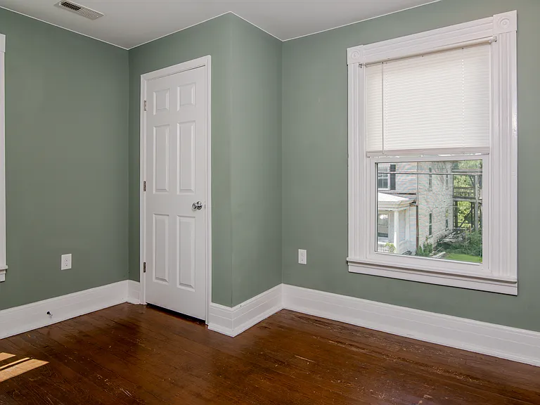 381 Main St — Photo 16