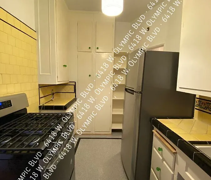 6418 1/2 W Olympic Blvd — Photo 41