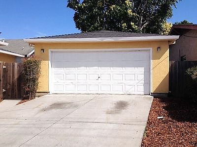 4th image of 299 N 11th St