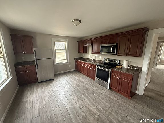 3rd image of 222 N Cherry St