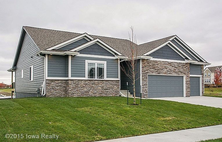 1st image of 410 NE Bowman Dr
