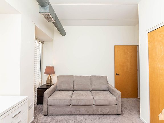 4th image of 1432 S Michigan Ave