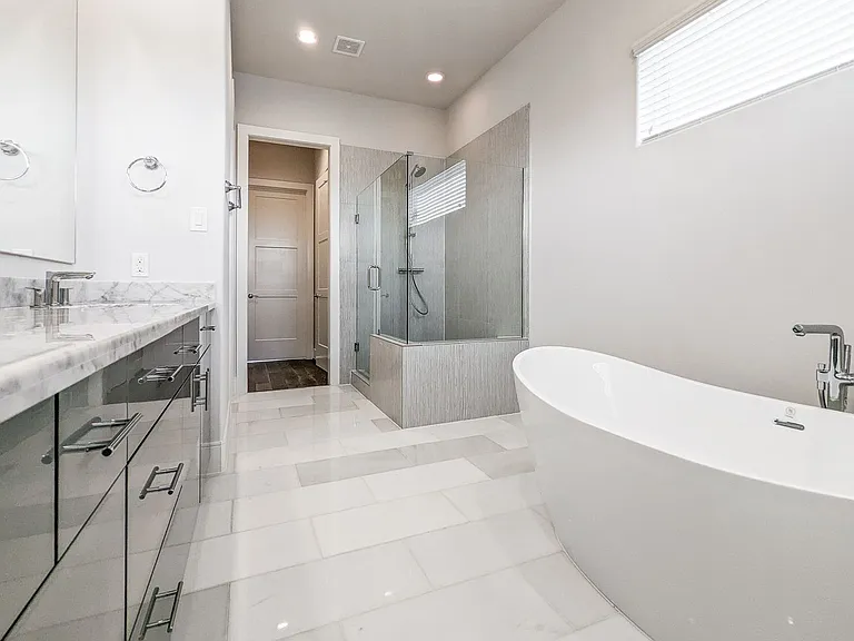 2414 Canal St #E — Photo 26