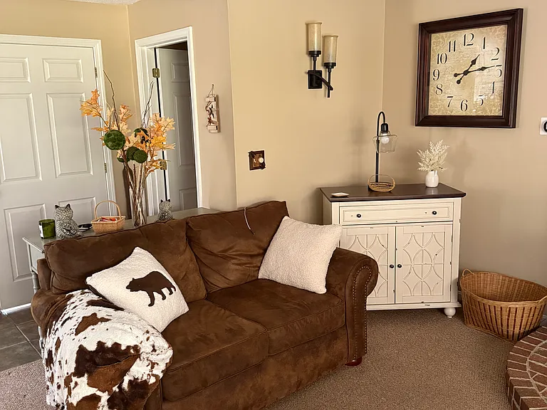 150 Meadows Dr — Photo 11