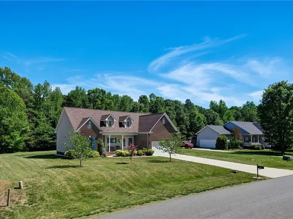 251 River Run Dr, Reidsville, NC 27320