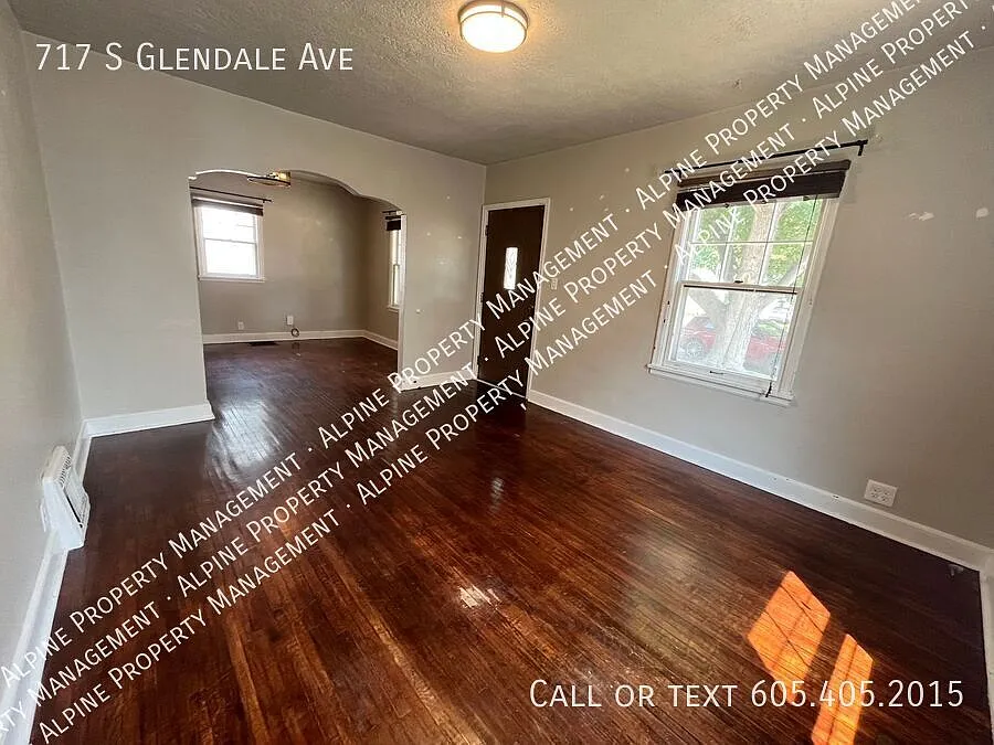 3 Bed/1 Bath Single Family Home For Rent!! — Photo 4