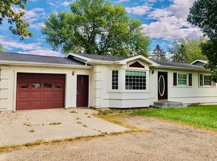 407 1st Ave SW, Surrey, ND 58785