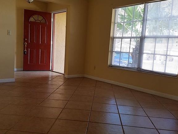 3rd image of 1907 Derbywood Dr