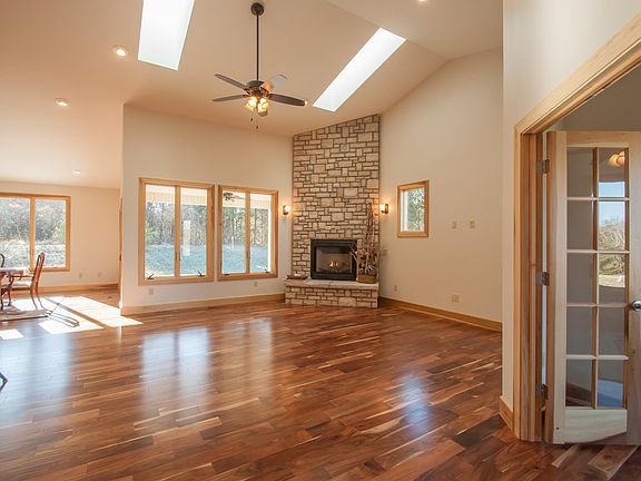 4th image of 4584 E Falls Creek Dr