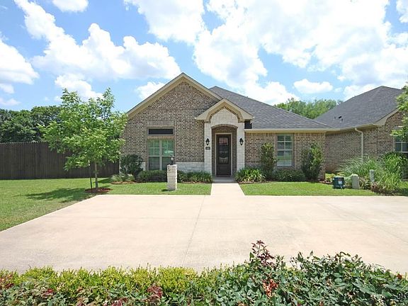 2nd image of 5602 Hollytree Dr