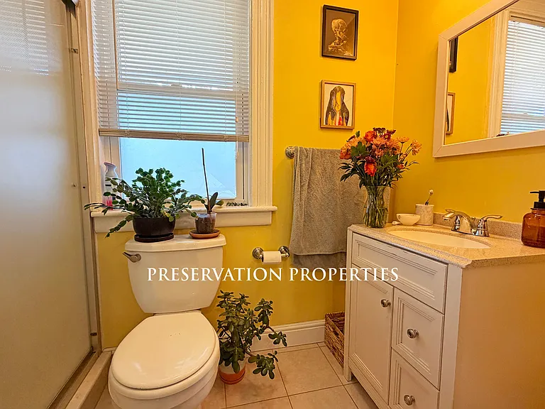 83 Alder St — Photo 4