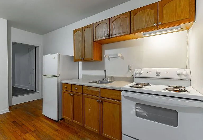 518 E Manning St #1 — Photo 4