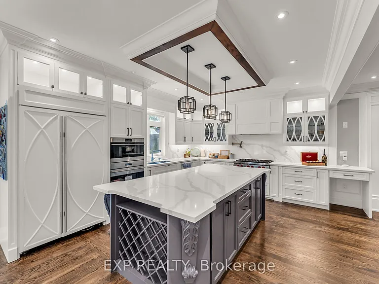 606 Lakeshore Rd W — Photo 11