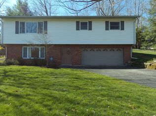 1268 Greenwood Ave, Kent, OH 44240