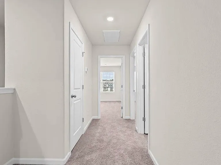 2142 Willow Glen Dr — Photo 32