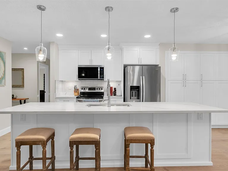 2126 Grove Valley Ave — Photo 3