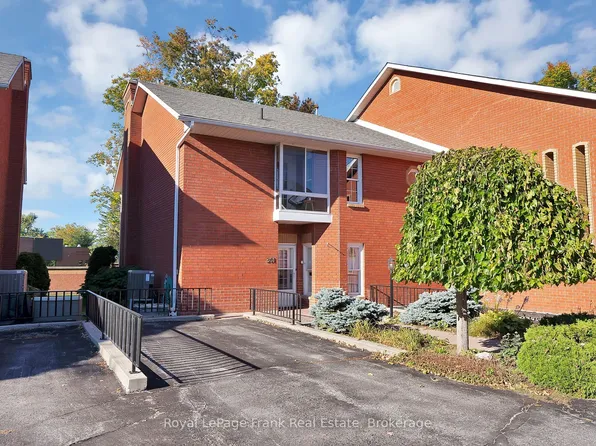 1 Sherwood St #301, Kawartha Lakes, ON K0M 1A0