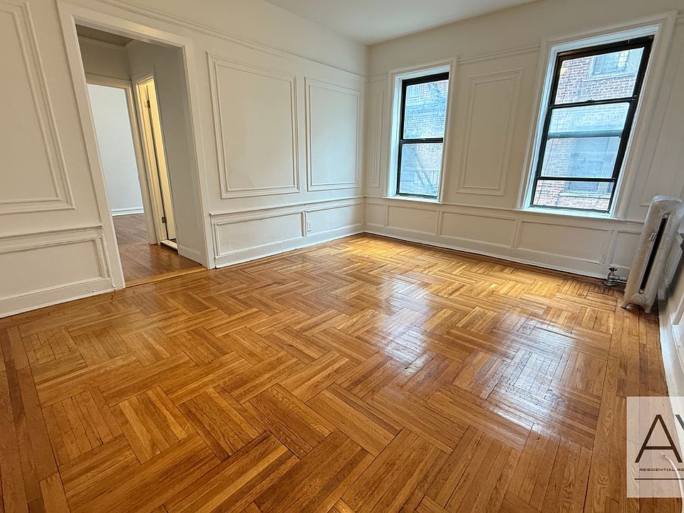 1st image of 392 Saint Johns Pl APT 4