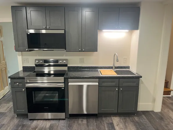 121 Park St #2, Springfield, VT 05156