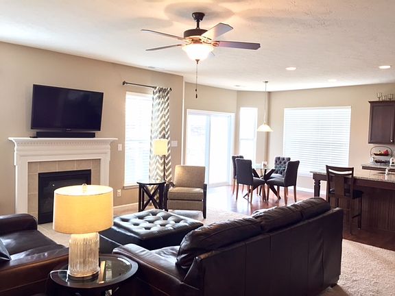 Open concept & gas fireplace