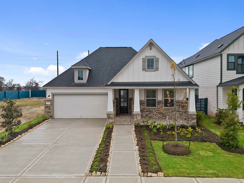 Welcome home to 4614 Castor Drive located in the Austin Point Community and zoned to Lamar Consolida