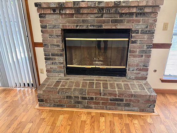 5th image of 1647 E Serena Ave