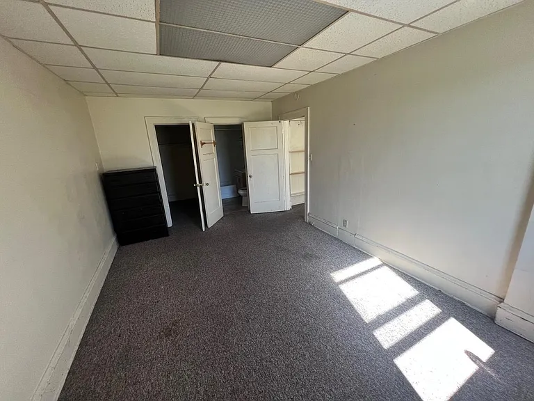 5066 S Packard Ave #10 — Photo 5