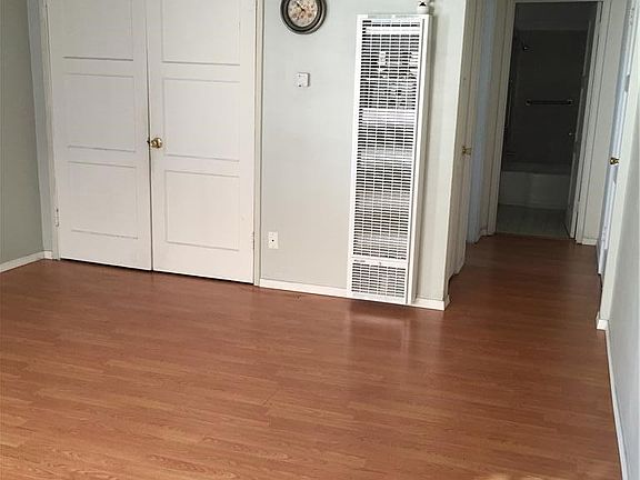 3rd image of 485 Riverdale Dr APT 11