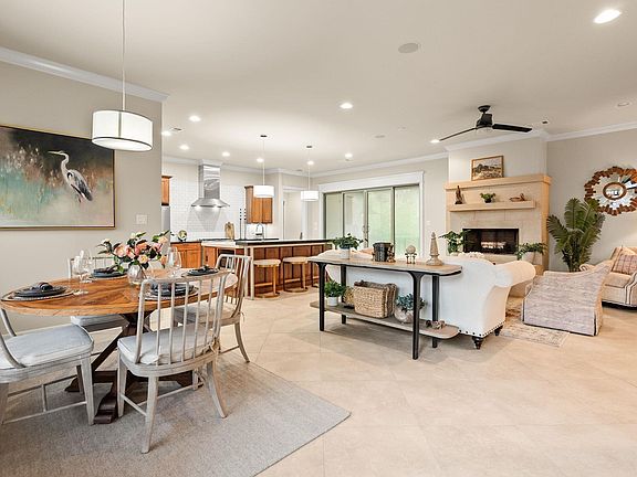 5th image of 144 Cove Creek Ct