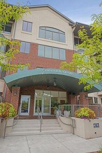 5275 Grandview Sq APT 3402, Edina, MN, 55436