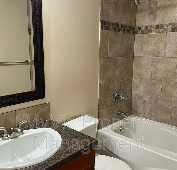10121 162nd St NW #T5P-23L7 — Photo 16