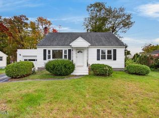 8 Alta Rd, Albany, NY 12205
