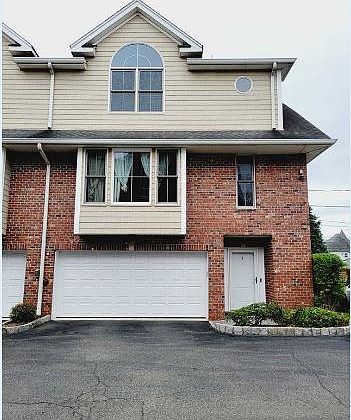 1st image of 426 Hillside Ave #1