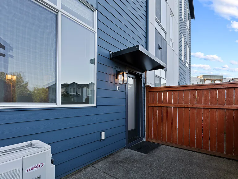 10945 NE 189th Pl #D — Photo 22