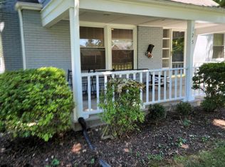 125 Marshall Dr, St Matthews, KY 40207