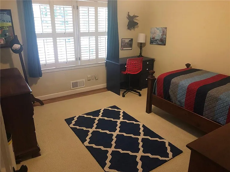 2823 Ridge Valley Rd NW — Photo 9